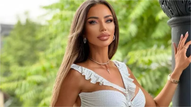 bianca-dragusanu_02193900