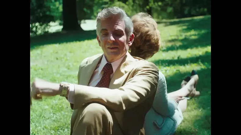 Bradley Cooper directs and stars in 'Maestro'
