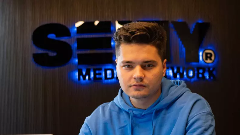 studiu-selly-este-cel-mai-cunoscut-influencer-din-romania_1_size24