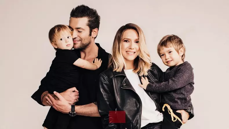 adela-popescu-a-dezvaluit-ce-nume-vrea-fiul-sau-sa-poarte-fratiprul-care-se-afla-pe-drum-4-1280x720-3