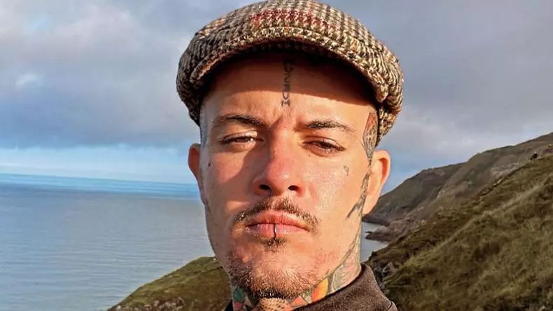 zanni-s-a-lansat-in-actorie-2