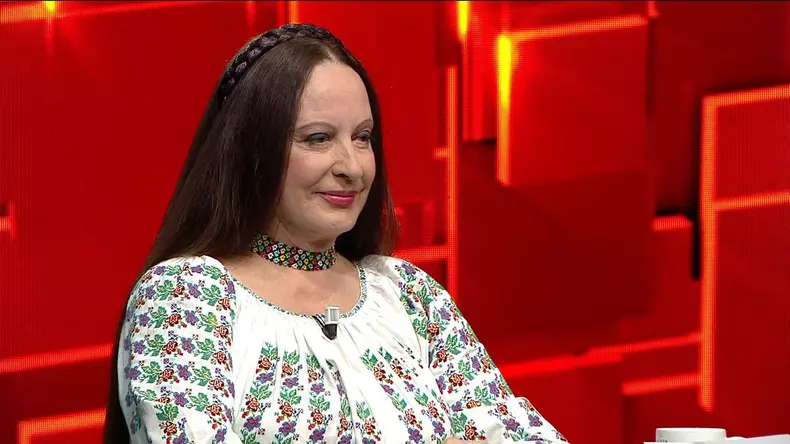 630f4174c69af-maria-dragomiroiu-la-40-de-intrebari-cu-denise-rifai-2-1
