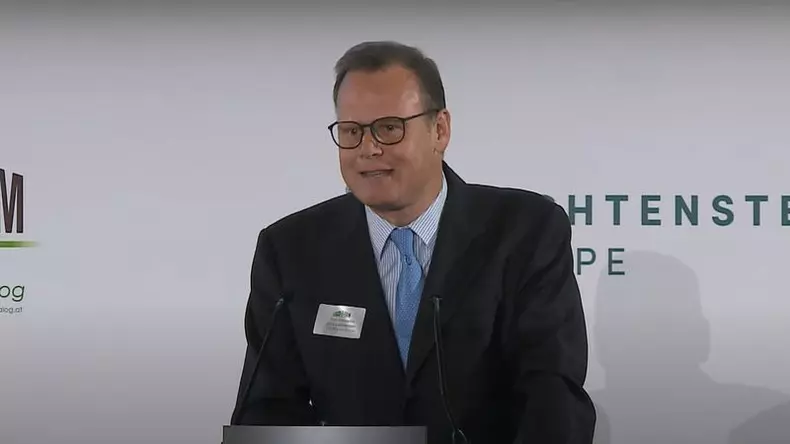 a murit printul constantin de liechtenstein