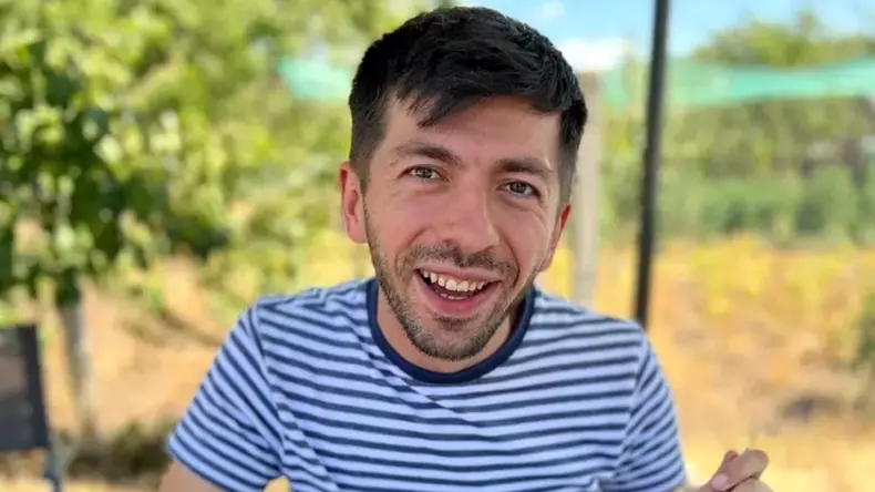vlogger mircea bravo