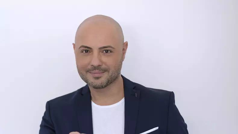 mihai-mitoseru-prezinta-emisiuni-tv-interactive-1