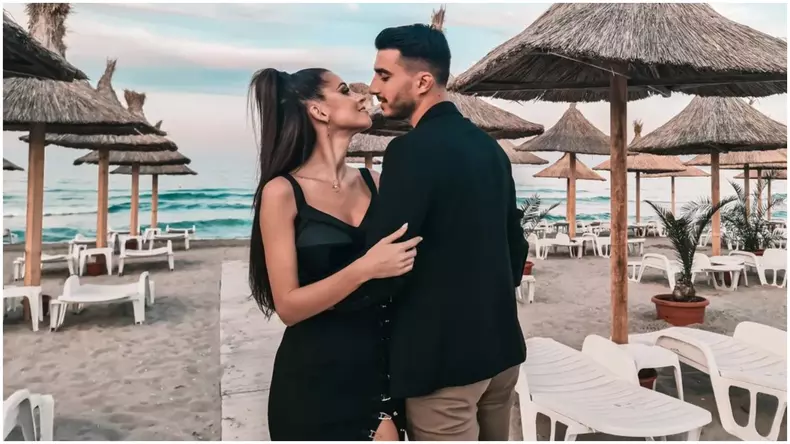 ana-maria-barnoschi-si-iubitul-pe-litoral