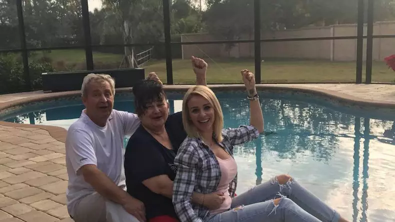 catrinel-cu-mama-si-tatal-ei