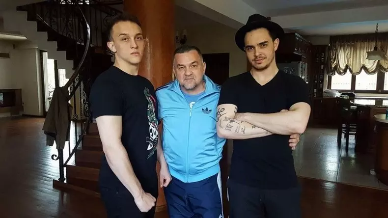 4a26dd72-33cf-482a-a1e5-2444c153d521