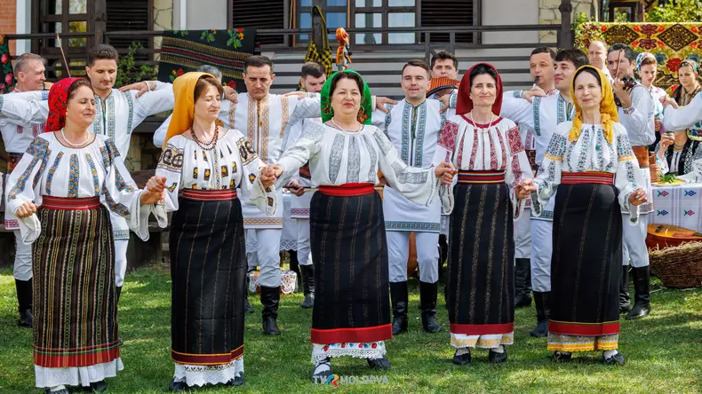 Cine-sunt-Surorile-Osoianu-7
