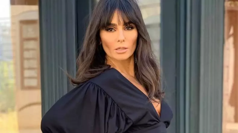 Dana-Budeanu-aparitie-indrazneata-pe-internet.-Cum-s-a-fotografiat-vedeta-spre-fericirea-fanilor-14