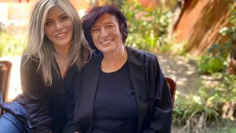 https___tacataca.prosport.ro_wp-content_uploads_2020_09_loredana-groza1-1