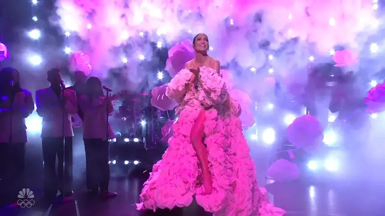 Jennifer Lopez has a hair malfunction as she performs on Saturday Night Live