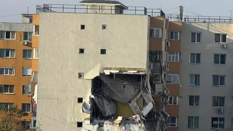 surse-politia-ancheteaza-varianta-ca-cineva-din-bloc-ar-fi-dat-drumul-la-gaze-anre-sigiliul-a-fost-rupt-1015946