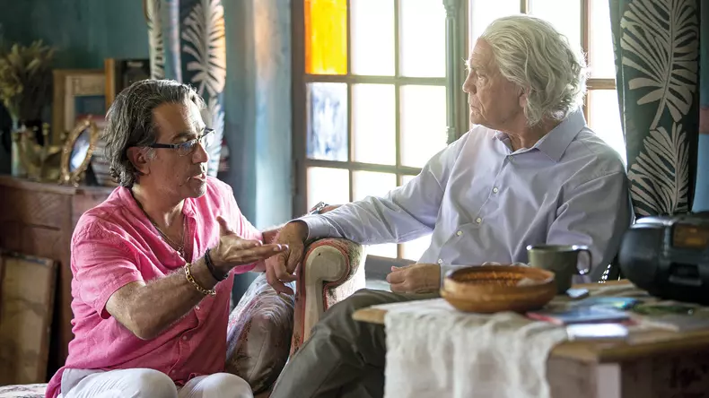 marineci-THE_YELLOW_TIE-DAY08-making_of-4