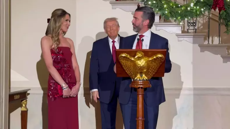 Donald Trump Jr. - Bettina Anderson și tatăl lui