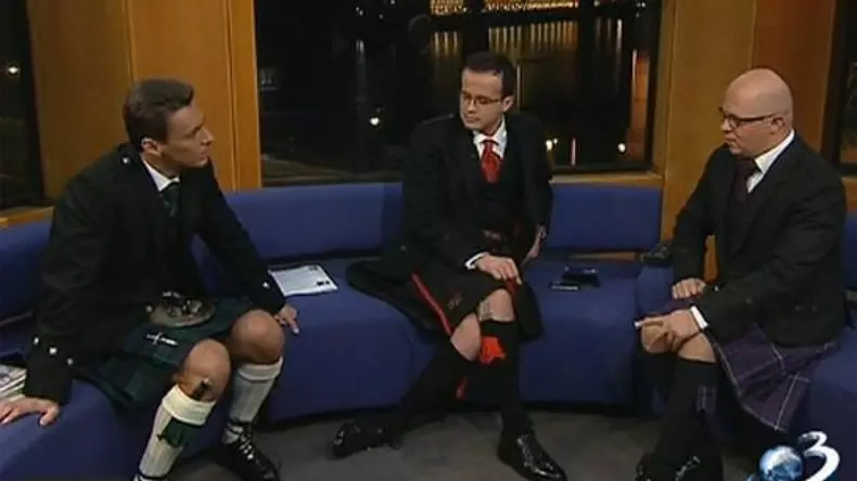 mihai-gadea-mircea-badea-si-adi-ursu-in-kilt-234229