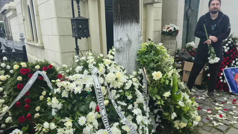 mormant cimitir mircea lucescu14