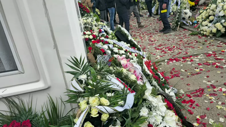 mormant cimitir mircea lucescu22