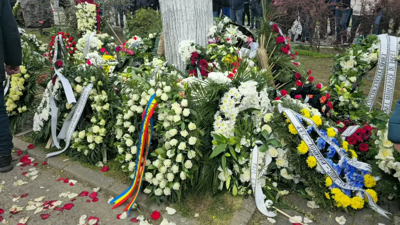 mormant cimitir mircea lucescu24