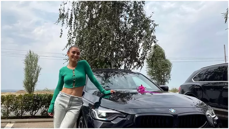 alexia-eram-si-a-cumparat-bmw