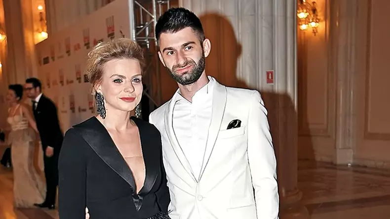 JOJO SI PAUL IPATE FORMEAZA UN CUPLU