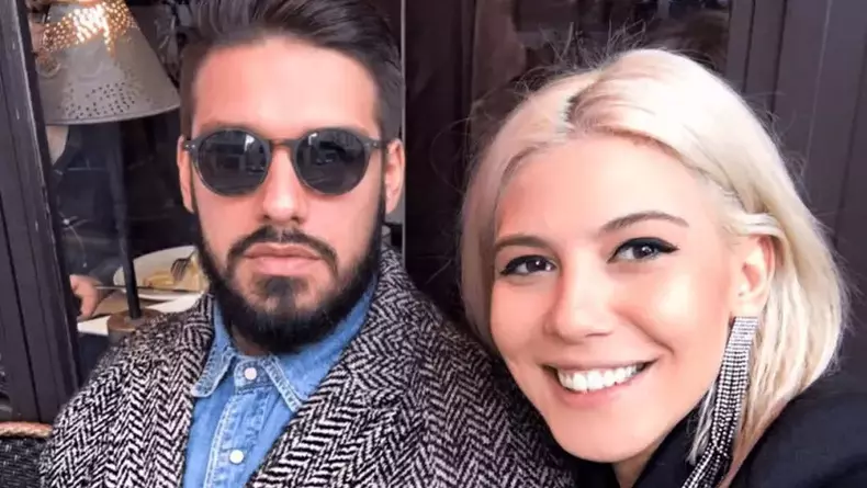 sore-s-a-despartit-de-tatal-fetitei-sale-dupa-8-ani-2