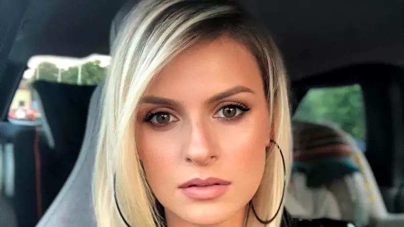 https___www.cancan.ro_wp-content_uploads_2019_07_42763190_10156597834986655_5214124901895503872_n