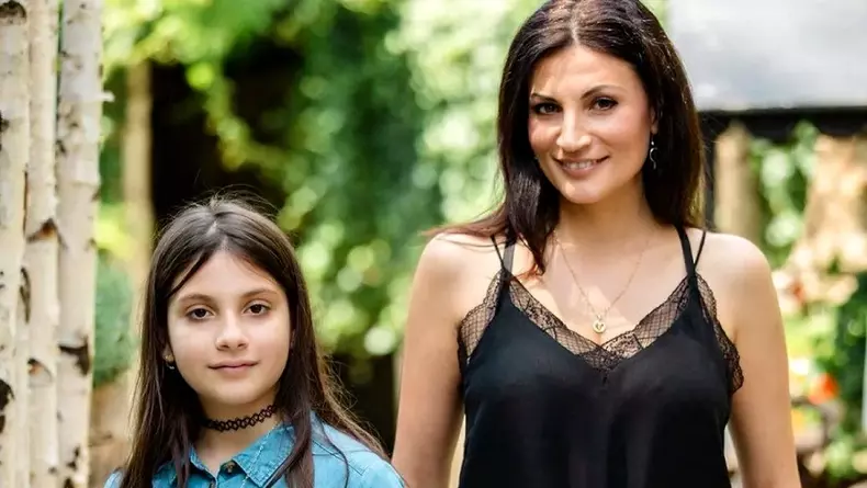 https___www.cancan.ro_wp-content_uploads_2021_03_supriza-cati-bani-castiga-ioana-ginghina-cu-ce-se-ocupa-acum-