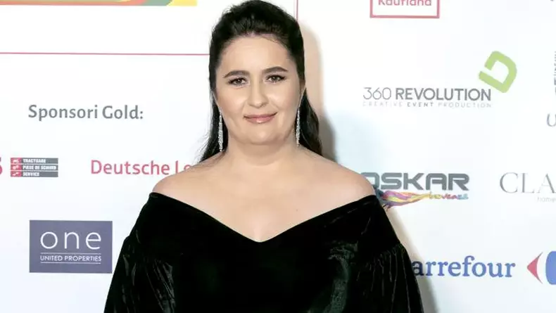 https___www.cancan.ro_wp-content_uploads_2019_03_amalia-nastase-intro
