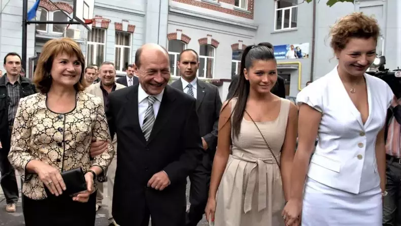 ioana-basescu-1024x577-copy