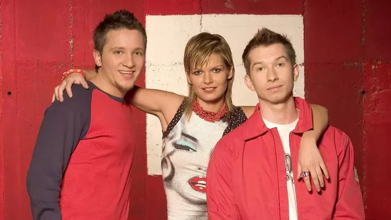 mihai-sturzu-de-la-hi-q-invidiat-de-colegii-piloti-la-aterizare.-e-ca-pe-vremea-turneelor-muzicale-1024x681-1