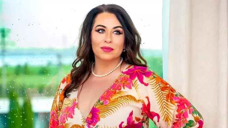 oana-roman-5-e1692713571848