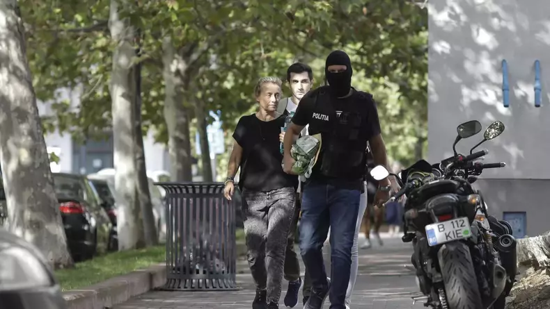 MIRUNA PASCU RETINUTA