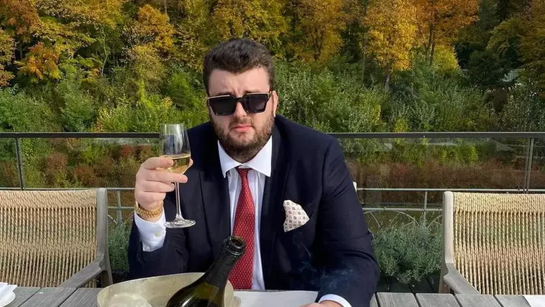 4e397676b5f44eec4bbfbeb44a30245e