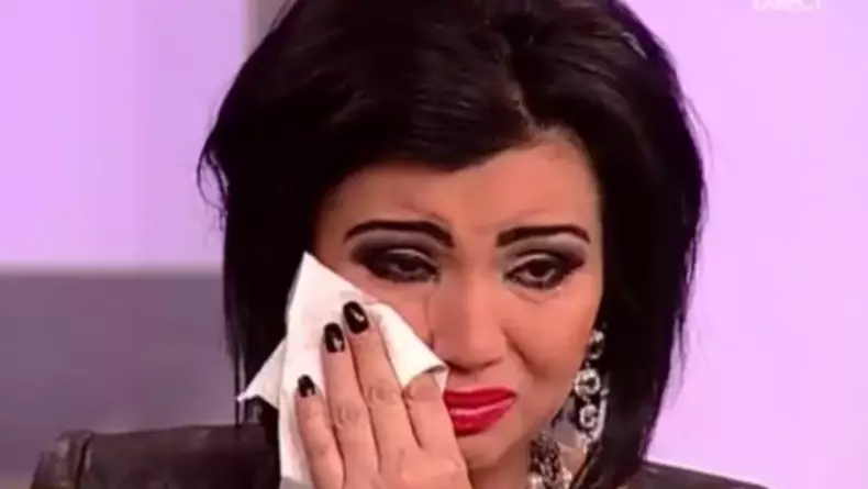 adriana_bahmuteanu_38447300