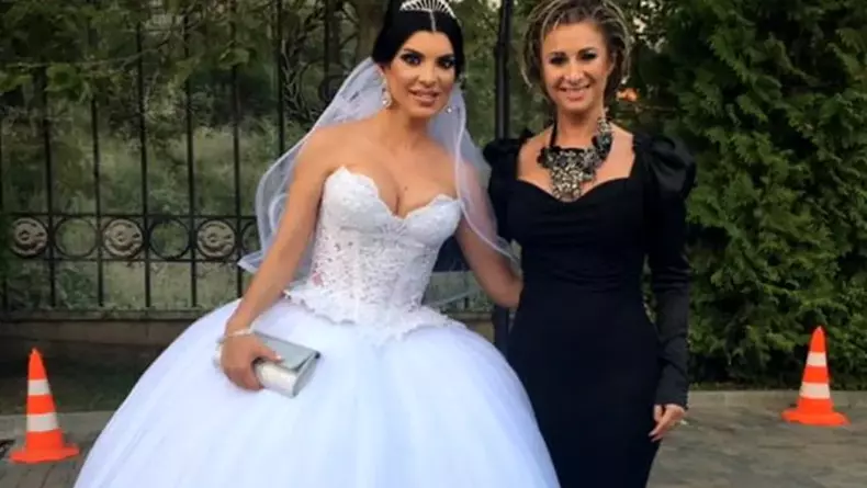 https___www.cancan.ro_wp-content_uploads_2018_01_17634926_2-andreea-tonciu-anamaria-prodan