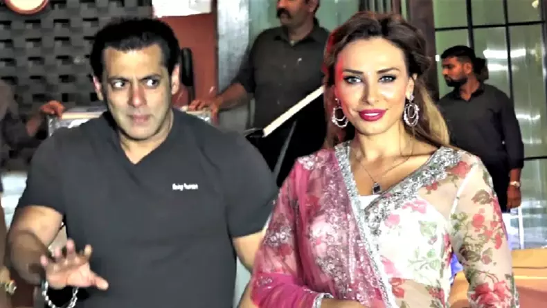https___www.cancan.ro_wp-content_uploads_2021_08_iulia-vantur-se-marita-cu-salman-khan