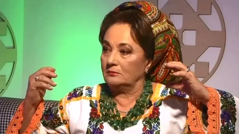 laura-lacriv-2