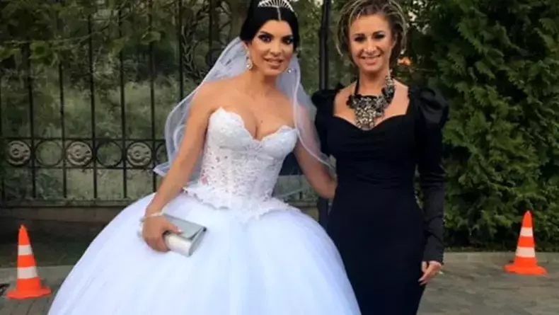 https___www.cancan.ro_wp-content_uploads_2018_01_17634926_2-andreea-tonciu-anamaria-prodan