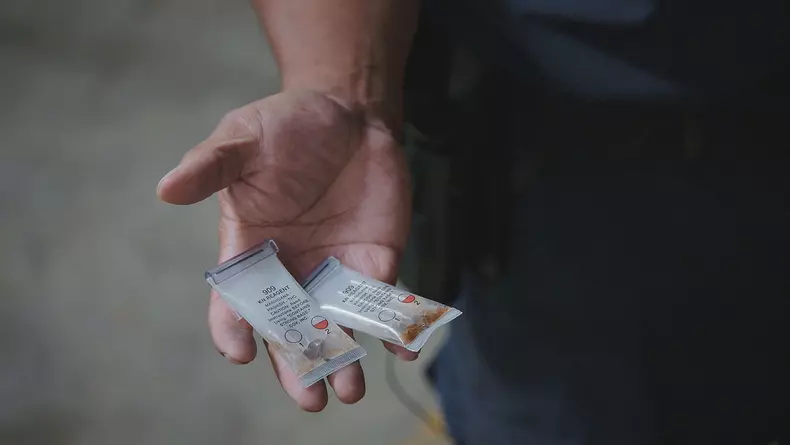 303_MobileMeth_ToCatchASmugglerUSA_LR_008