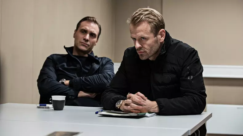 Ostatici-in-subteran_Eps_6_01