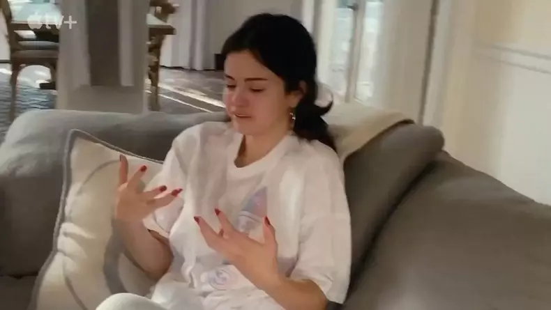 Captures d'écran du documentaire "Selena Gomez : My Mind & Me" diffusé sur Apple Tv+
