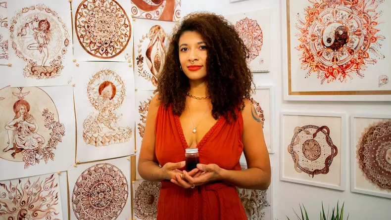 ‘I DRINK MY MENSTRUAL BLOOD AND MAKE PERIOD FACEMASKS – IT MAKES ME FEEL AMAZING”