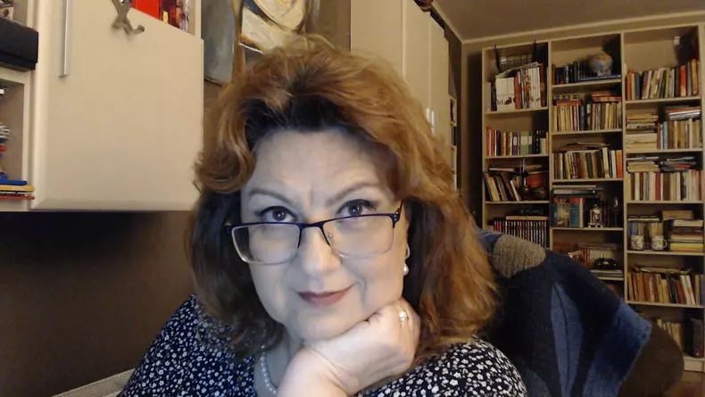 Dr. Sandra Alexiu