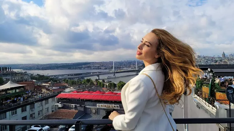 Iulia Vântur