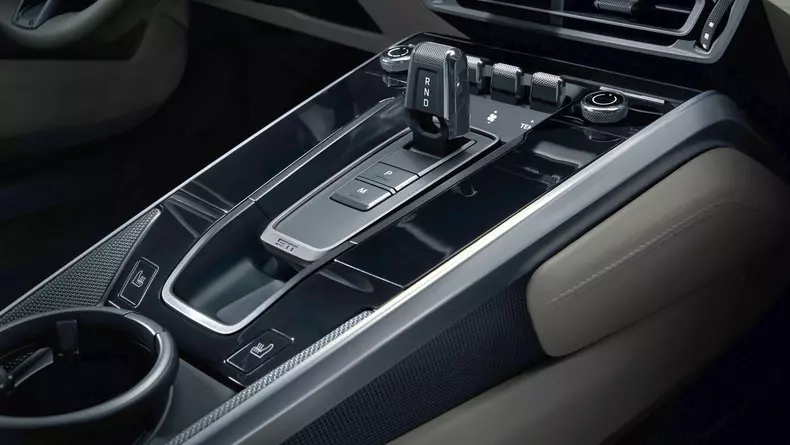 Porsche 911 are o noua generatie 9