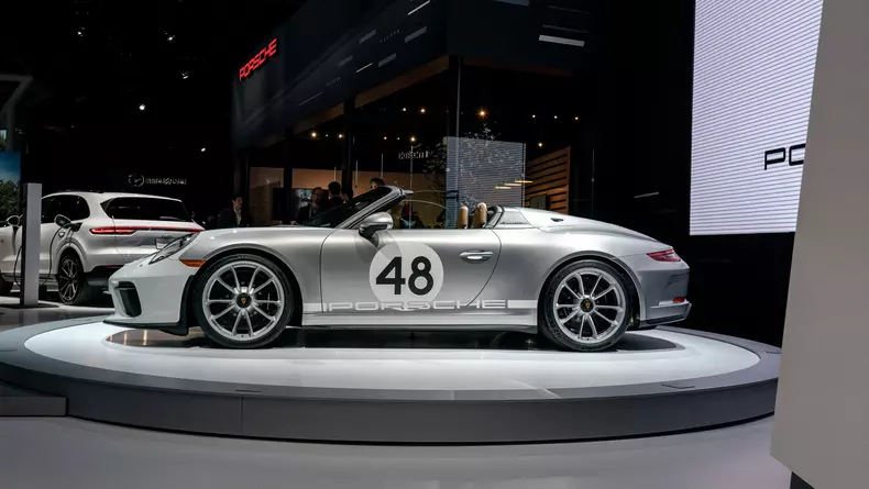 high_911_speedster_new_york_auto_show_2019_porsche_ag (3)