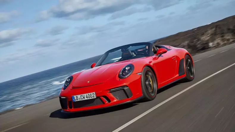 low_911_speedster_2019_porsche_ag (10)