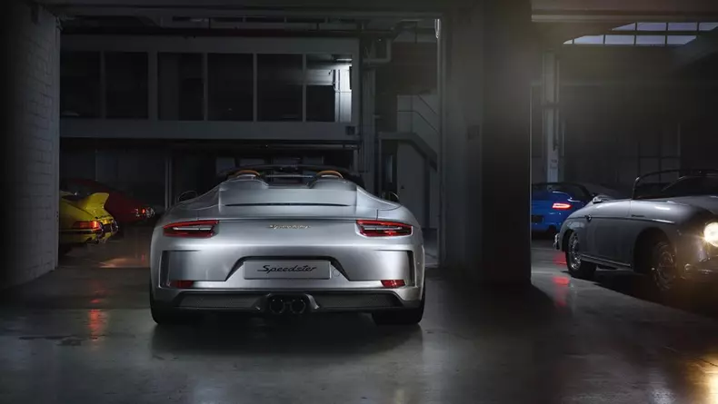 low_911_speedster_2019_porsche_ag (5)