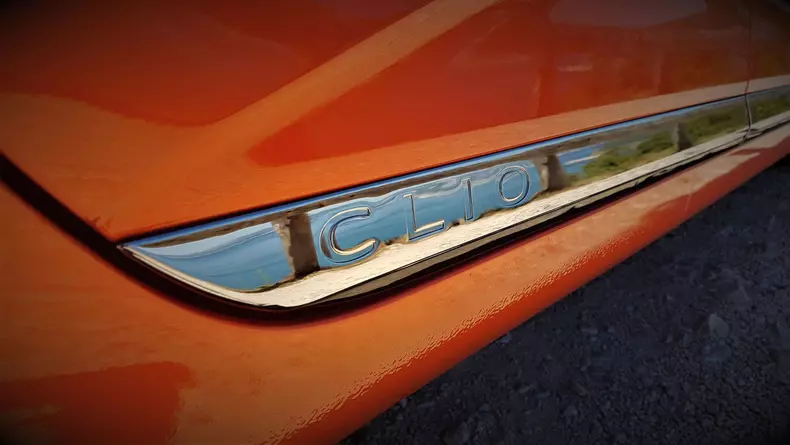 Renault Clio V 004